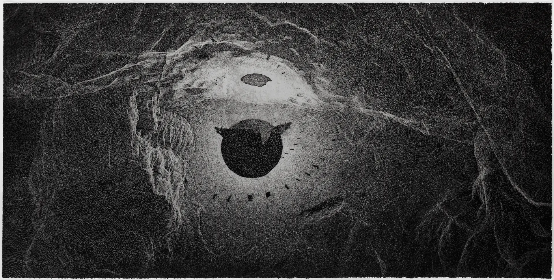 Vision - 2023, heliogravure sur papier coton, 70 × 35 cm. -