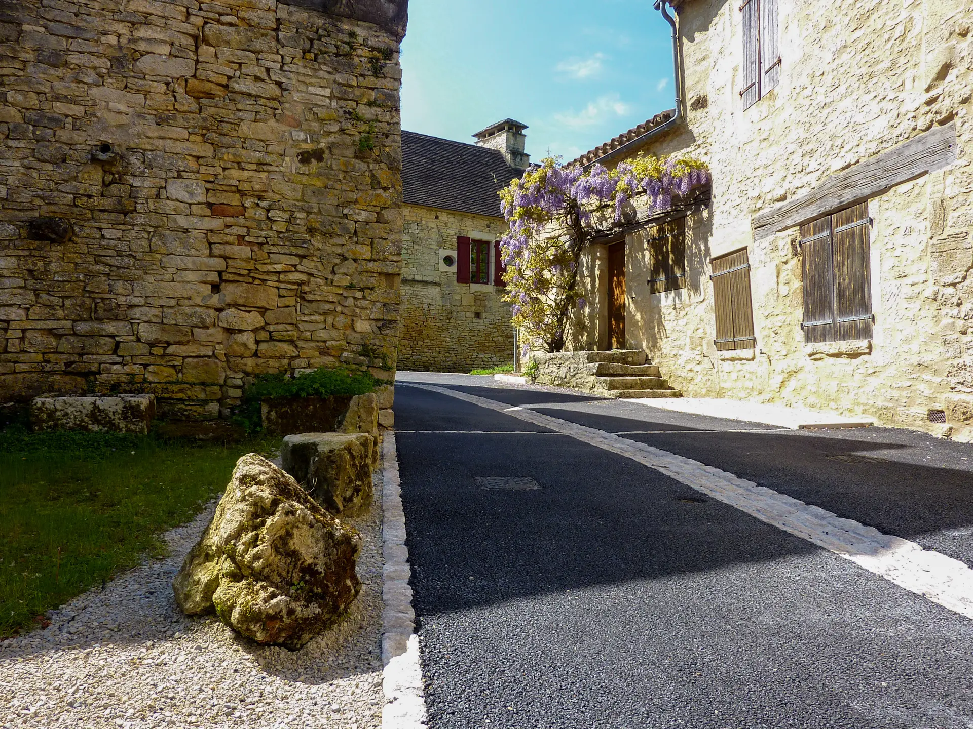 01Les Arques - Ruelles & maison de pierres© Lot Tourisme - C. Sanchez