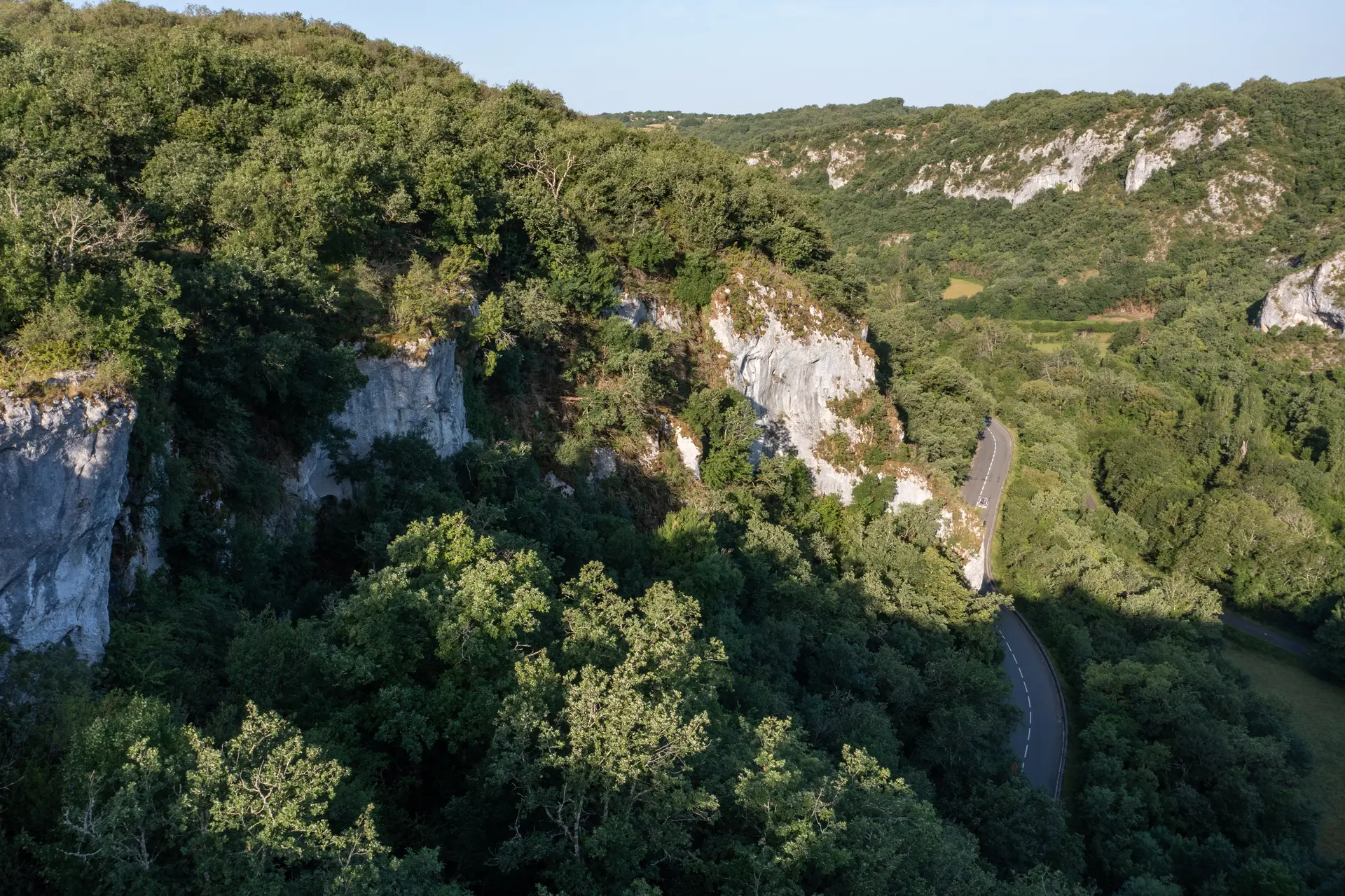 Vue drone de la vallée du Vers