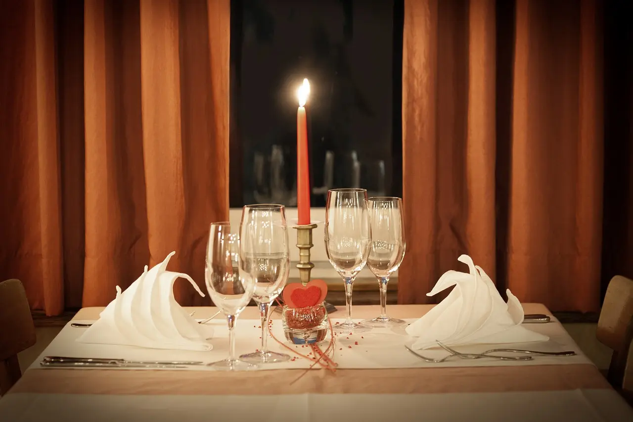 table-decoration-1449232_1280