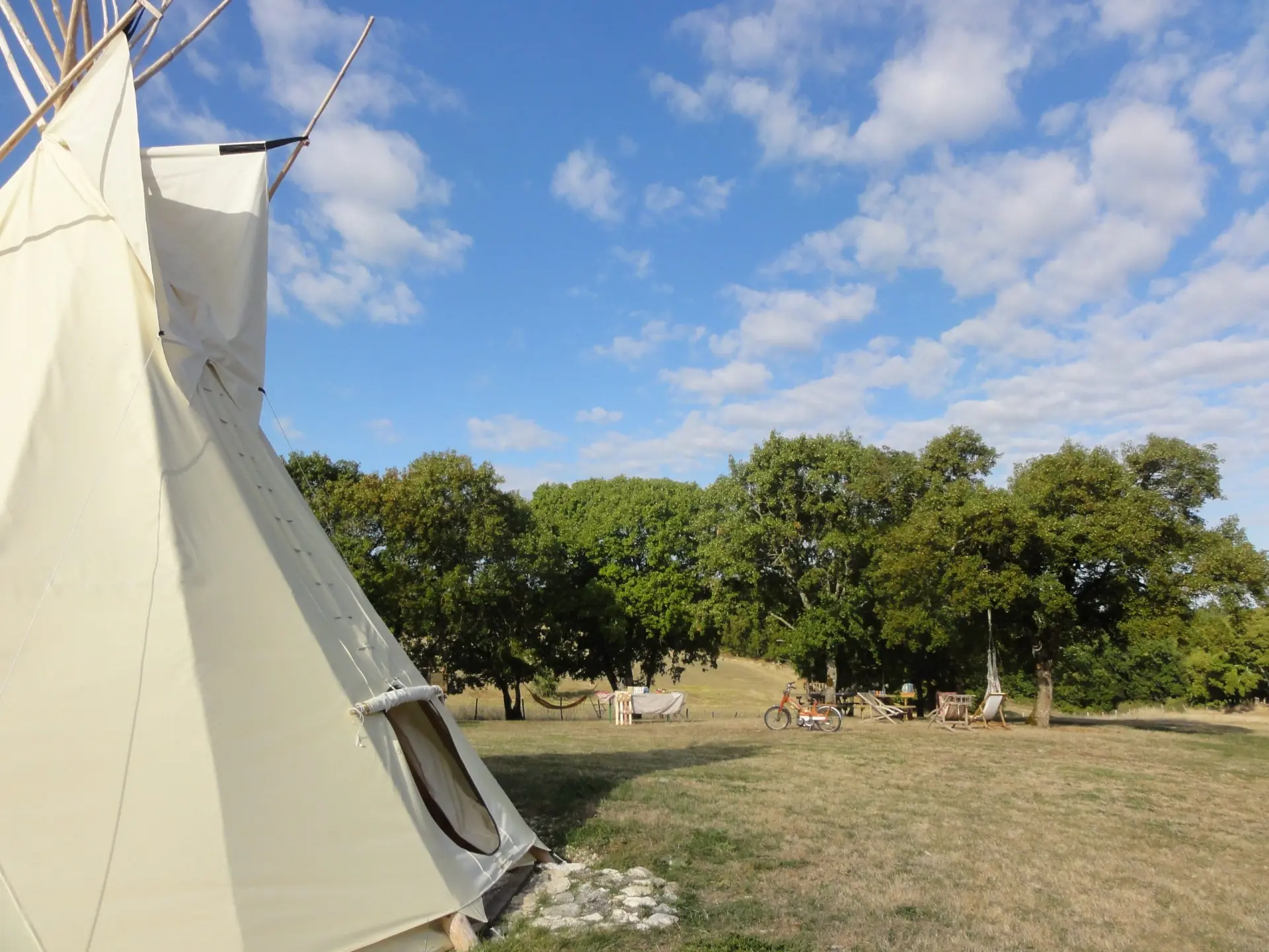 thumbnail_camp-nature-tipi-ouvert-scaled