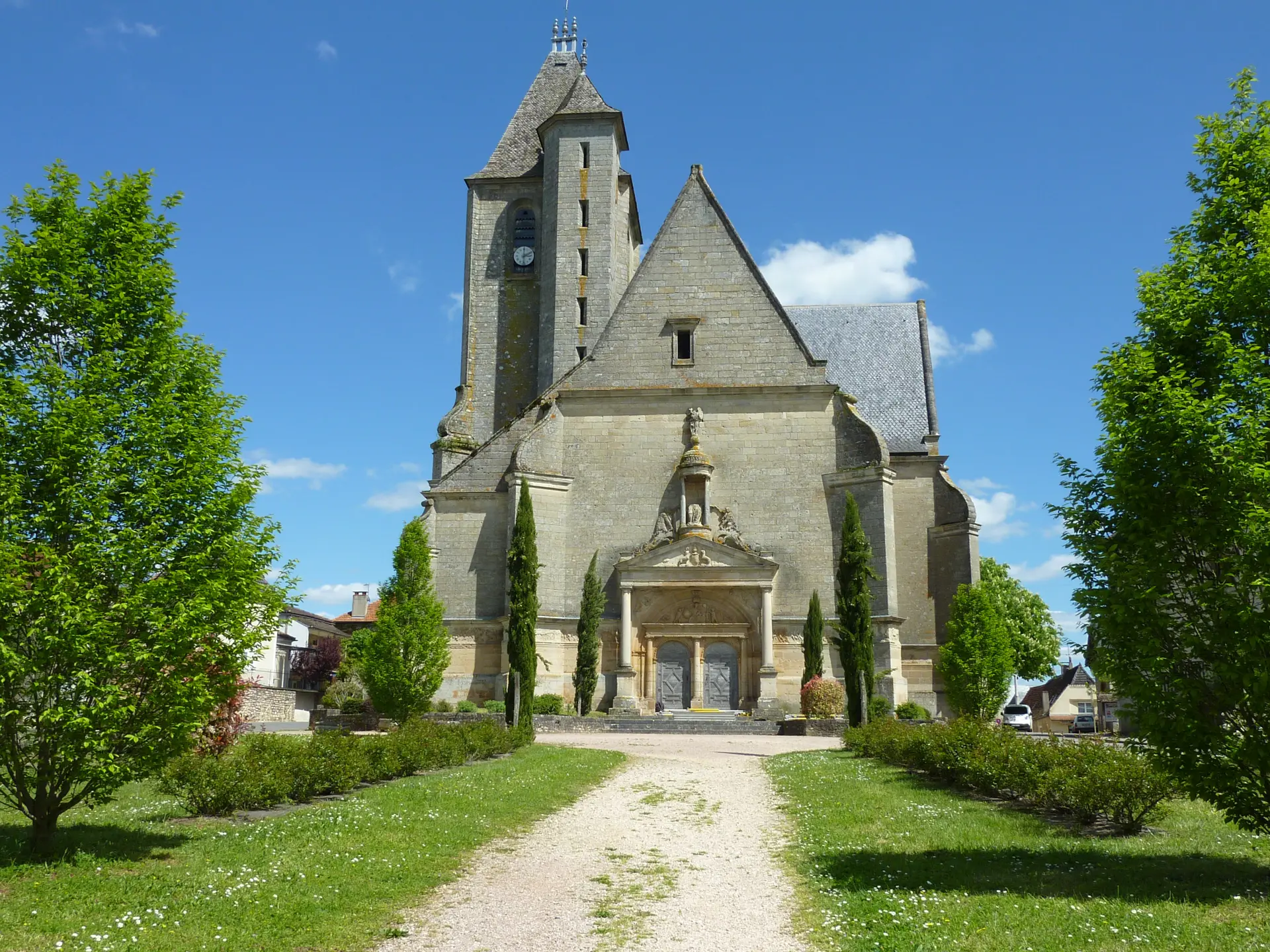 Assier - Jardins devant l'eglise_04 © Lot Tourisme - C. Sanchez