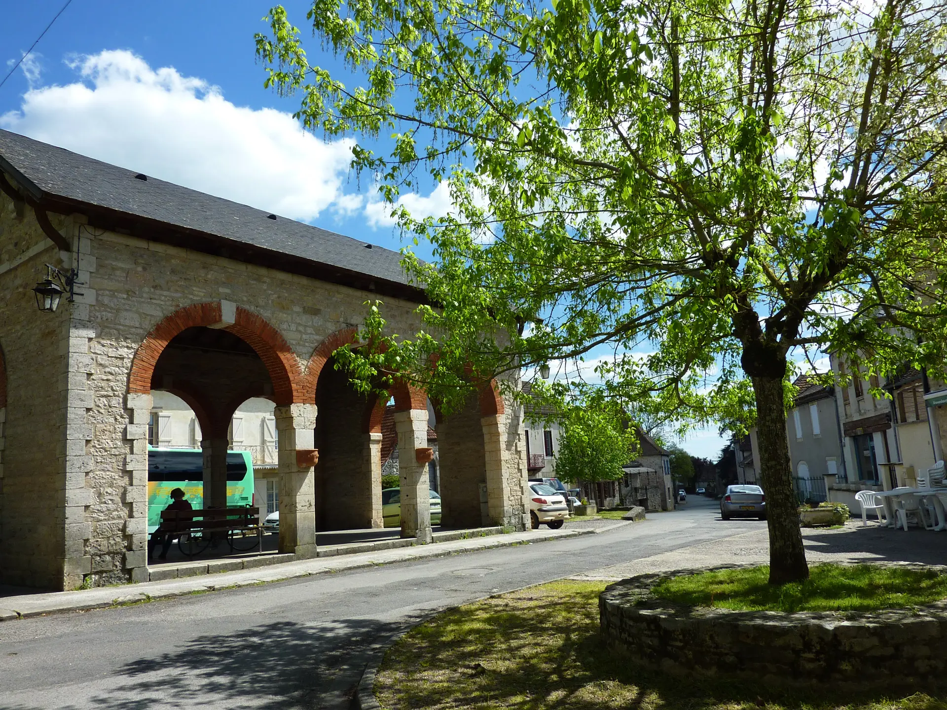Assier - La halle_02 © Lot Tourisme - C. Sanchez