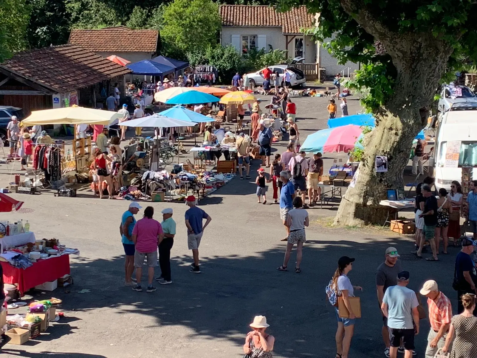 Brocante_Teyssieu_10 août_2025