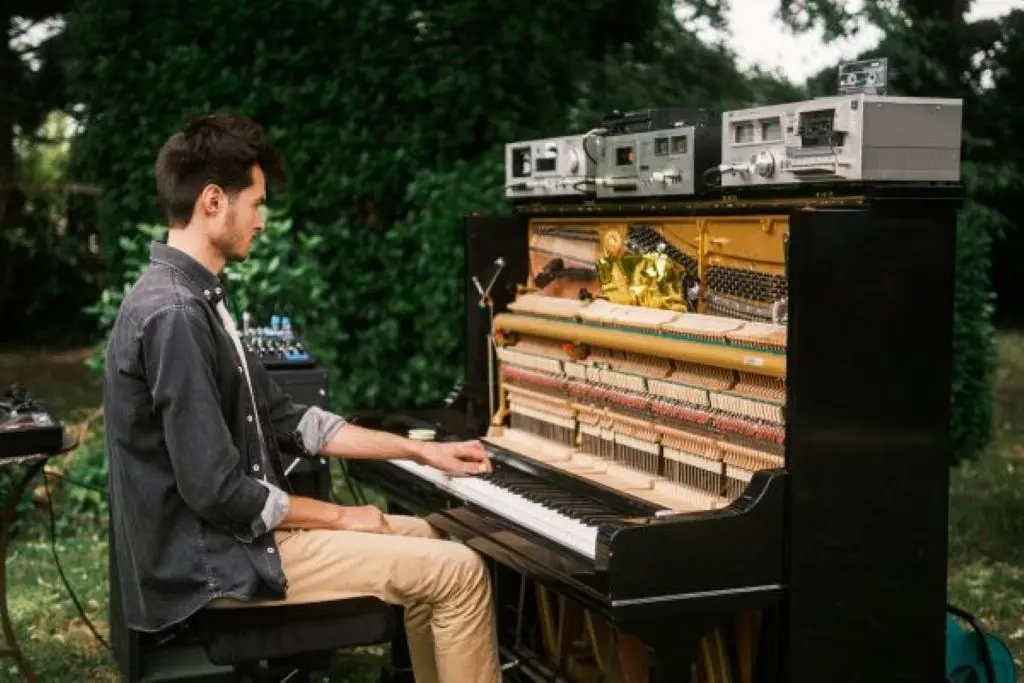 CUZ_260509_LorenzoNaccarato©CharlesSchneider_LOW