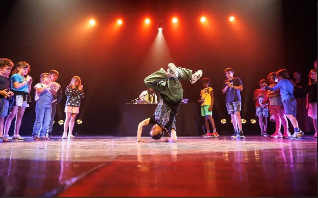 Tous en piste : Alors on danse ? Boumshakalaka !