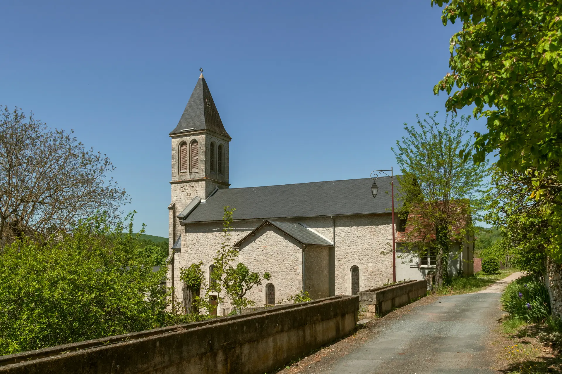 Église_Saint-Pierre-ès-Liens_de_Lacave