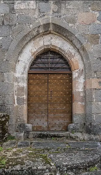 Eglise paroissiale Sainte-Madeleine à Teyssieu 2