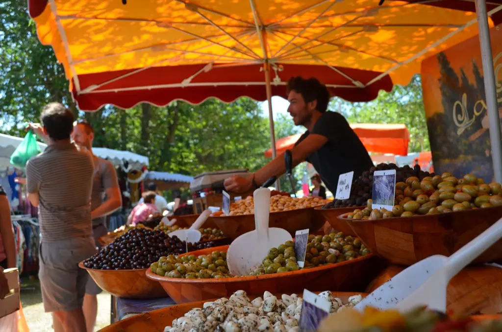 Foire de Caminel - les olives
