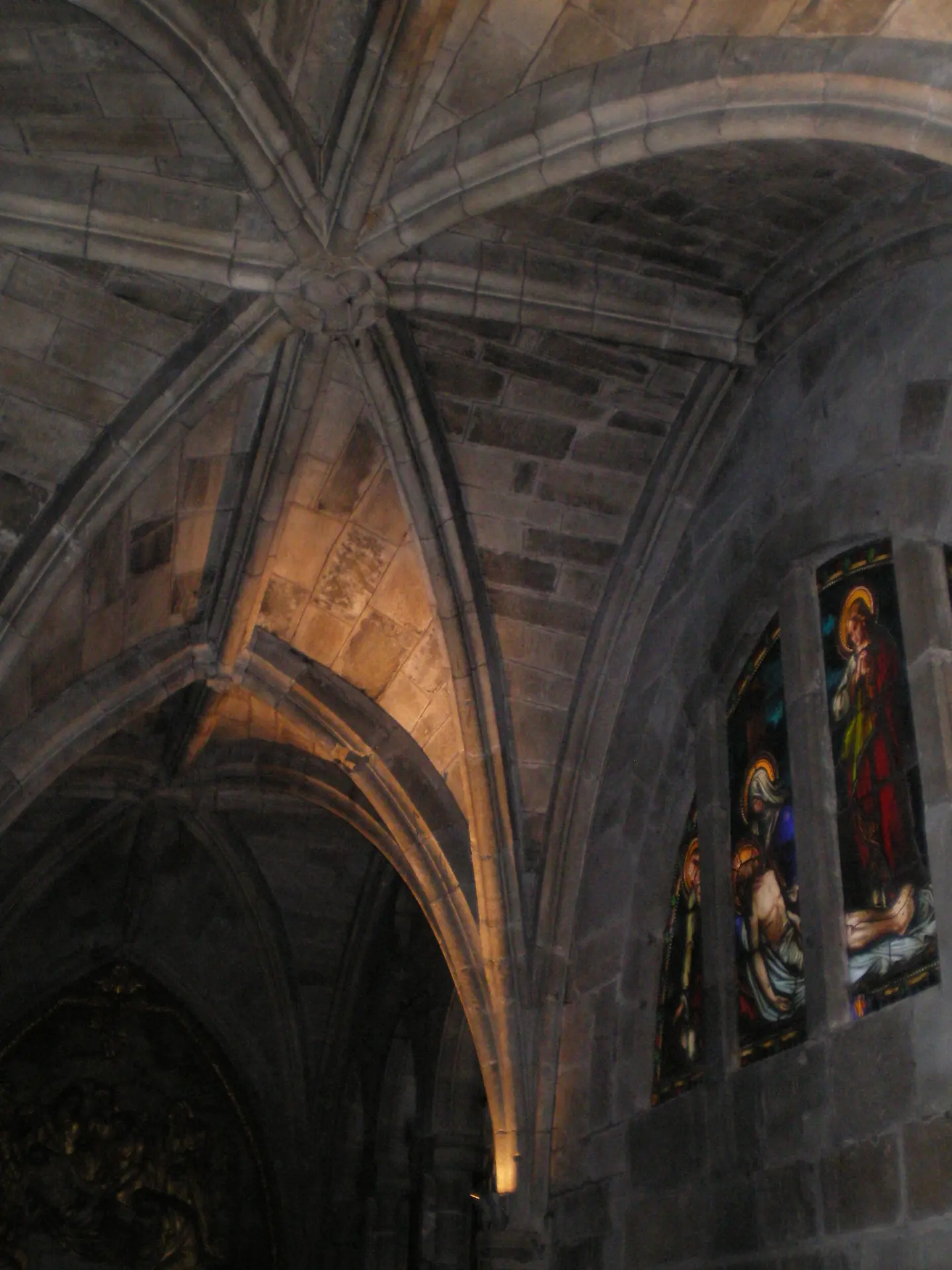 INTÉRIEUR ÉGLISE SAINT SAUVEUR 1 : ISABELLE CLARY