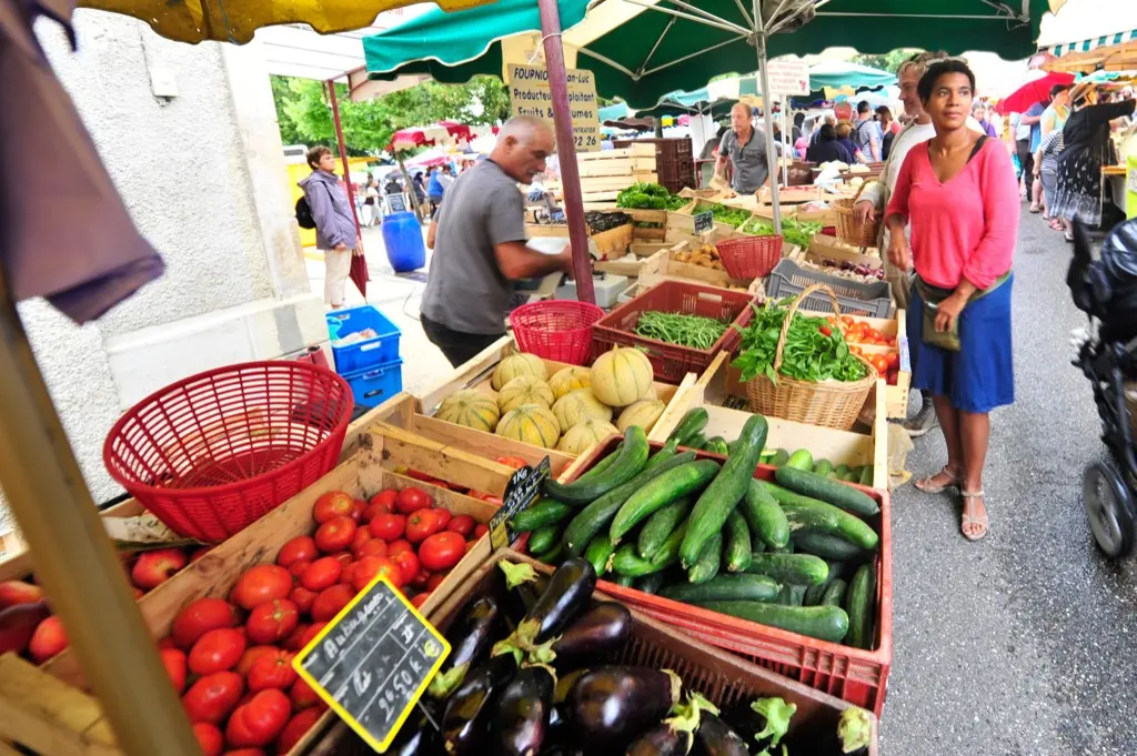 Marché de Prayssac - Etal du GAEC de la Treille - © Lot Tourisme - C. ORY -001