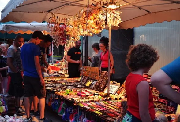 Marché nocturne
