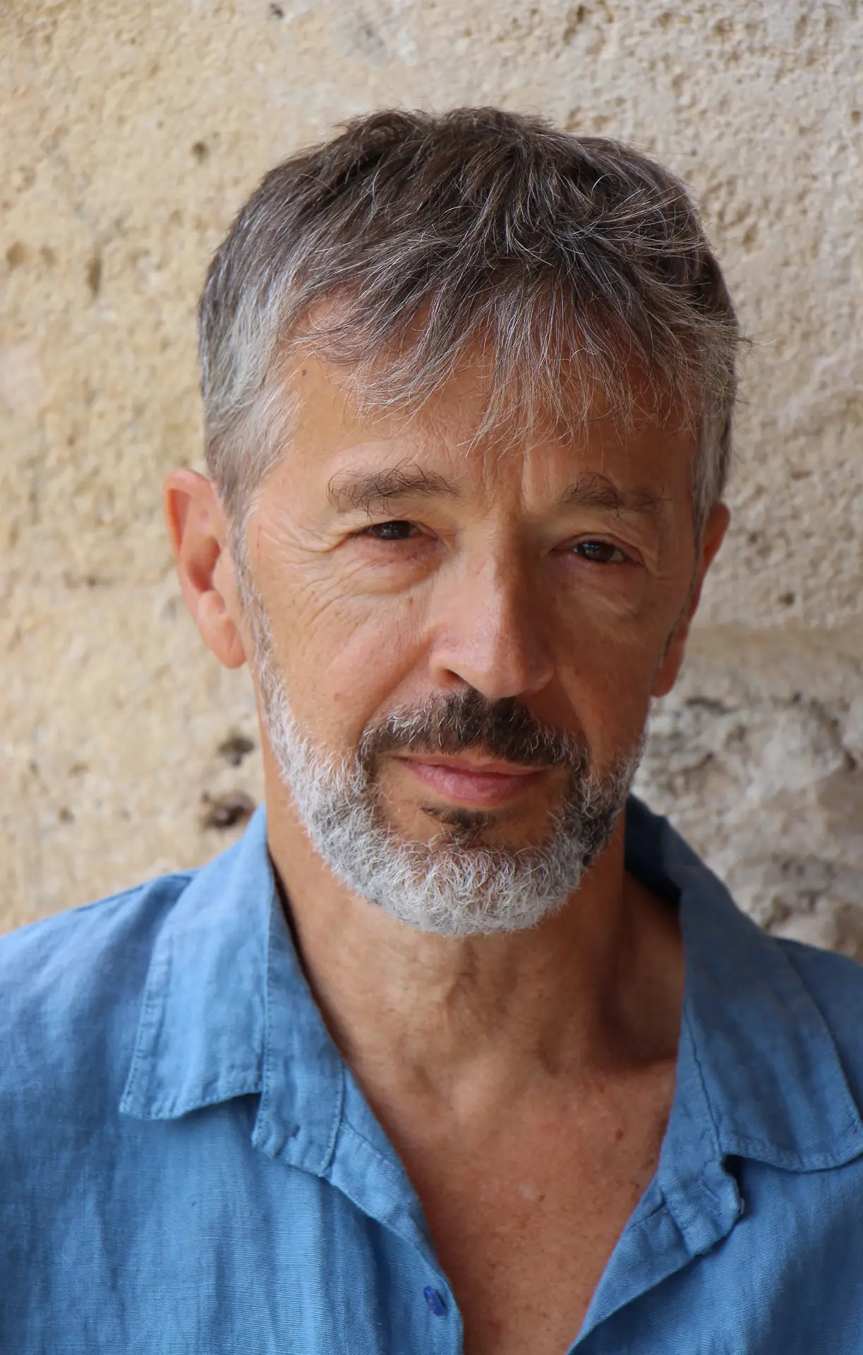 PORTRAIT_LUC