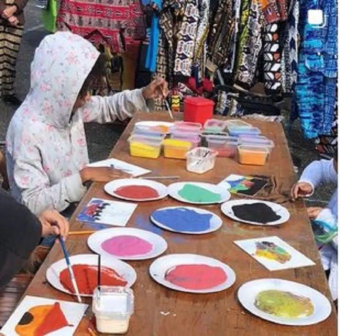 Trésors du monde. tableau de sable coloré