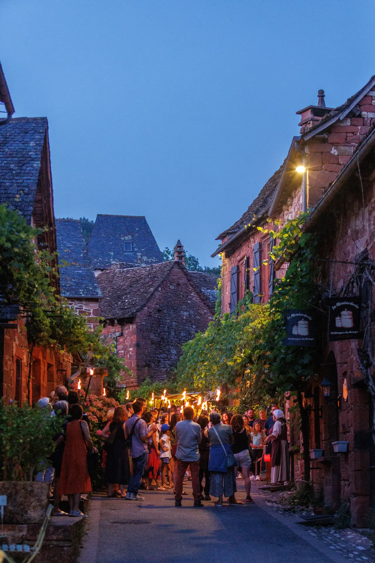Visite-flambeaux-Collonges