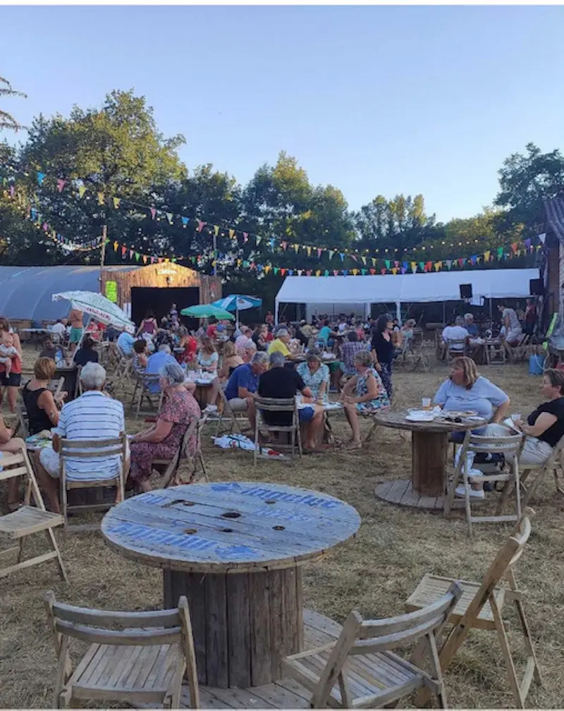 marché gourmand à Camburat