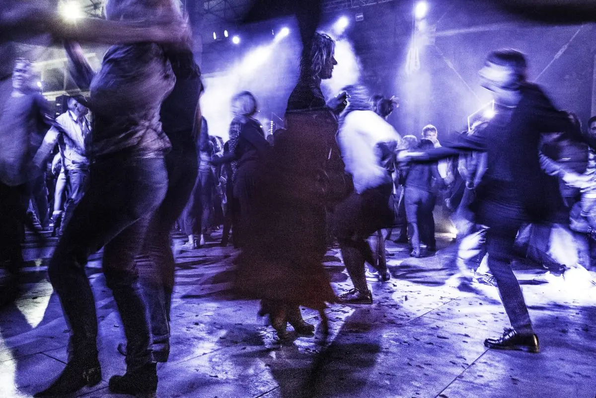 mobil-dancing