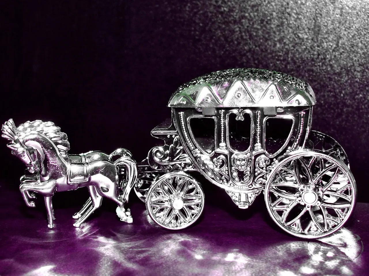 silver-61989_1280