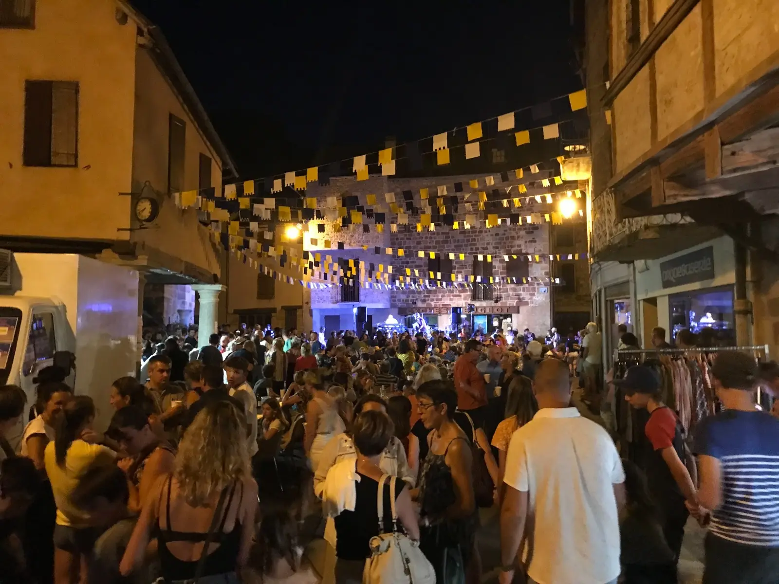 marché nocturne LC 5
