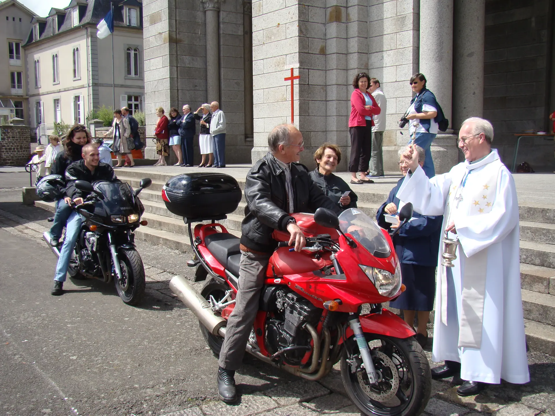 DSC01612 (2) autos motos sanctuaire pontmain