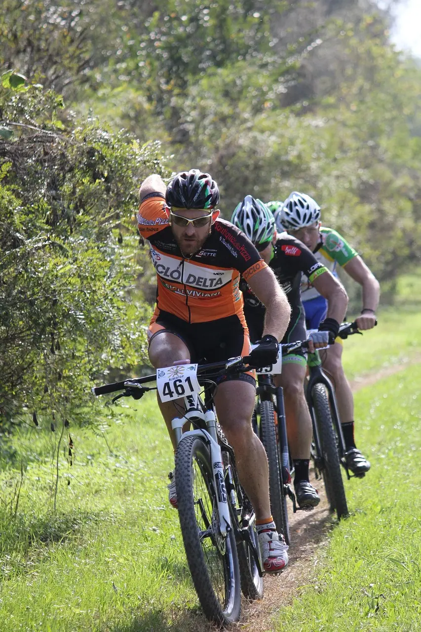 cycling-1109824_1280