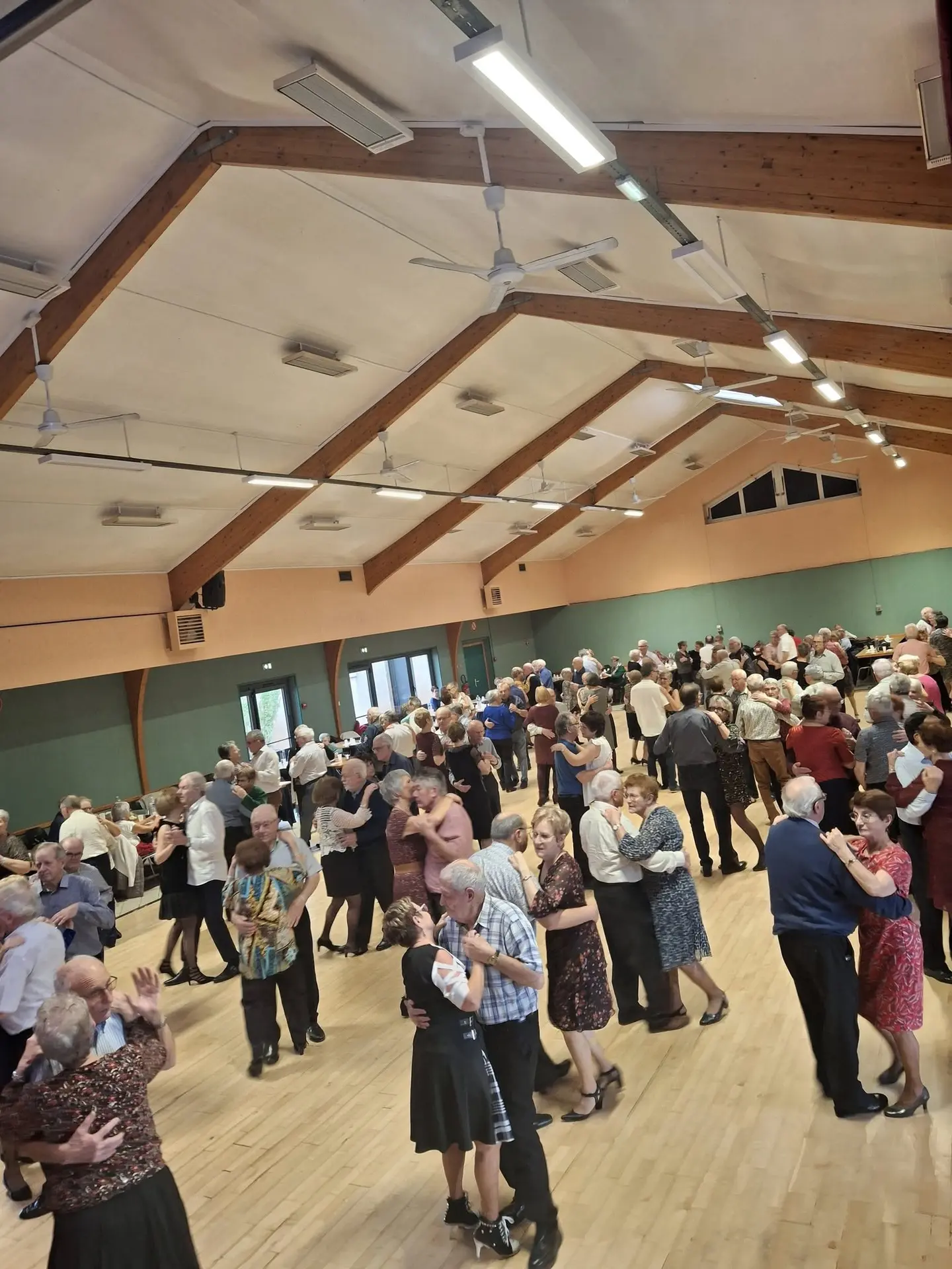 repas dansant comité des fêtes