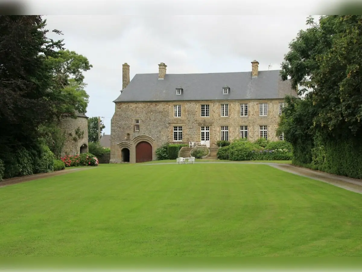 50200-Saint-Malo-de-la-Lande-Château-manoir-ass Patrimoine Saint Malo de la Lande