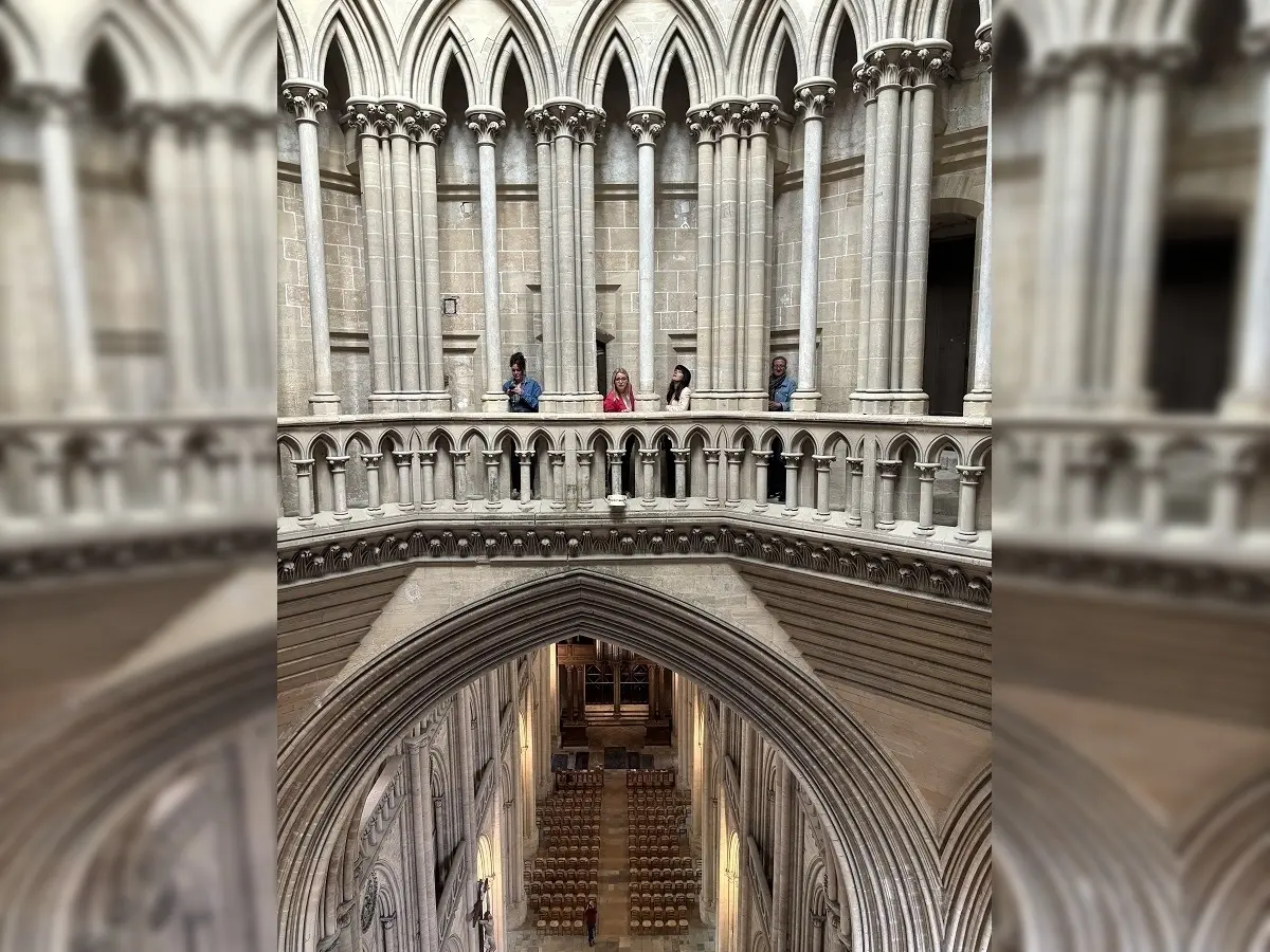 2024-07-01-Services-comminucation-Visite-guidee-cathedrale-Communication--10- (1)