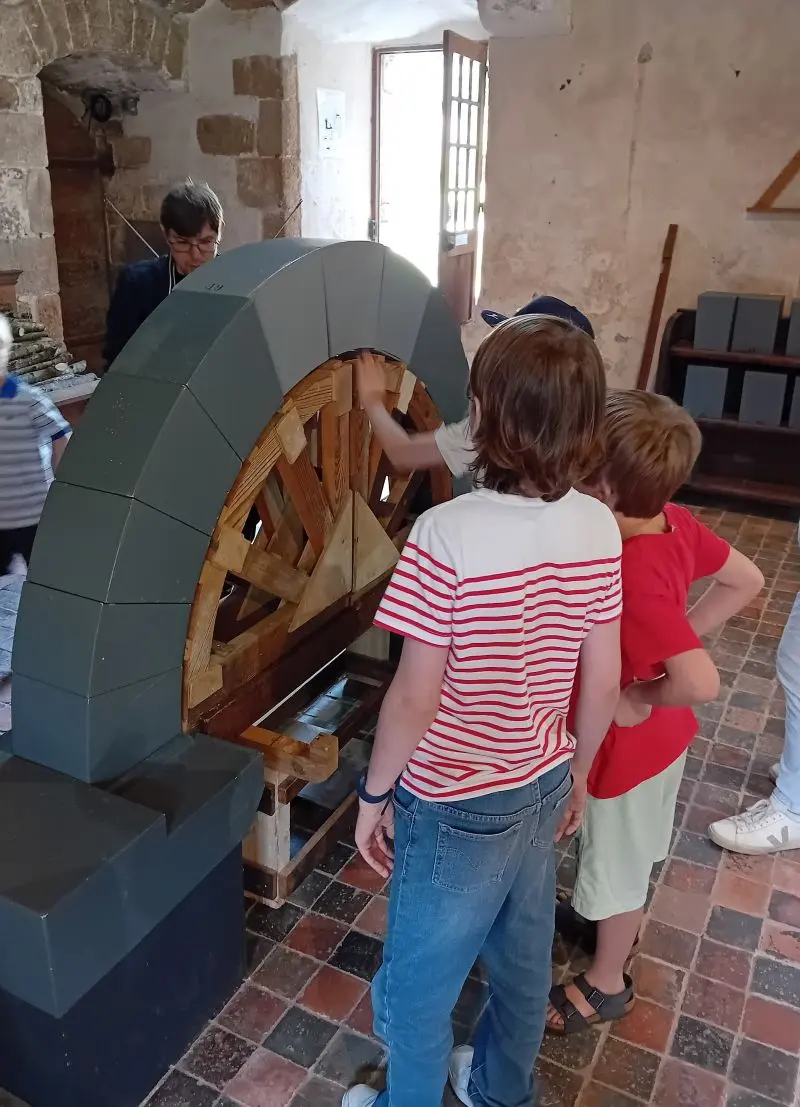 Abbaye de la Lucerne atelier construction 2025