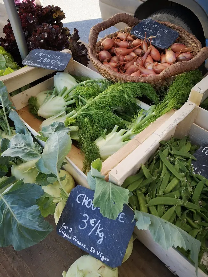 Fruits et légumes sur le marché de Percy