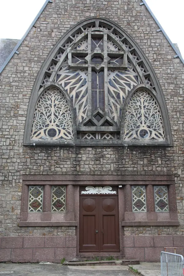 PEL_Villedieu-les-Poêles_chapelle de l'institut Saint Joseph