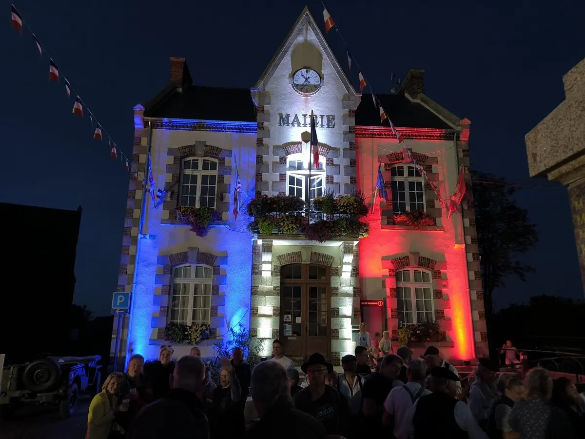 PEL_Saint-Sauveur-Village (St-Sauveur-Lendelin)_Eglise Saint-Laurent_1