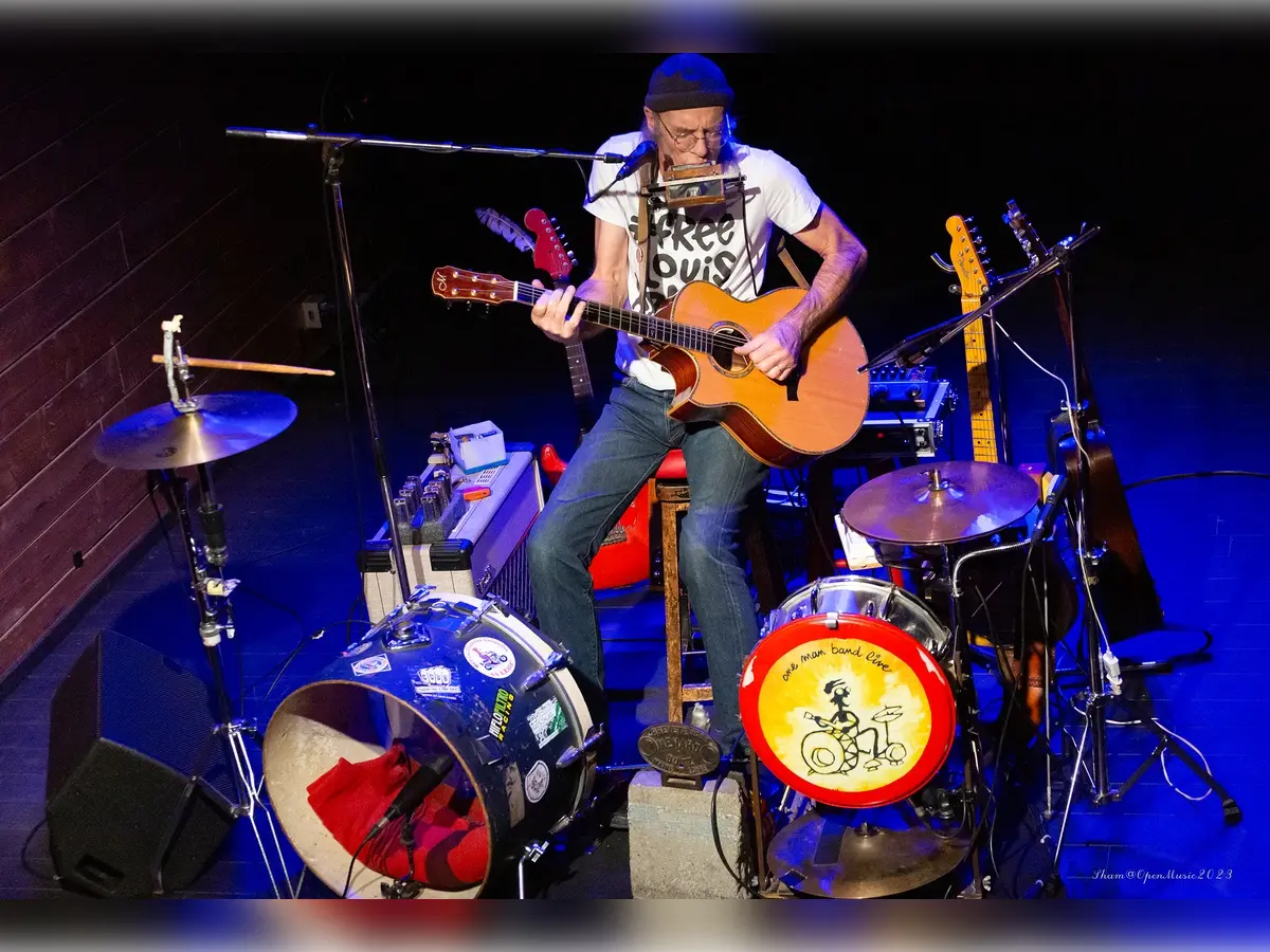 PHILIPPE MENARD ONE MAN BAND OPEN MUSIC -17