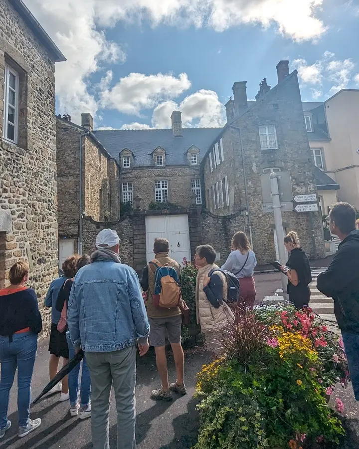 VE 2 - etrange visite de Coutances