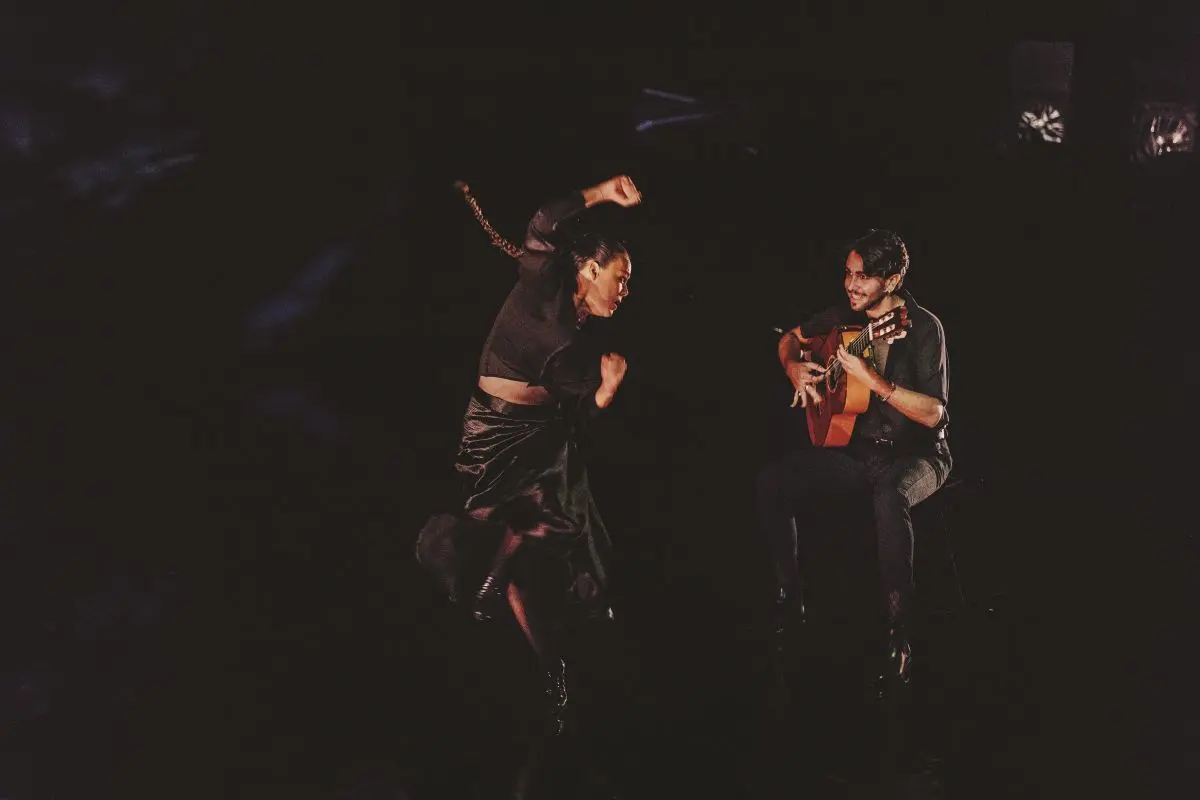 danse-al-fondo-riela