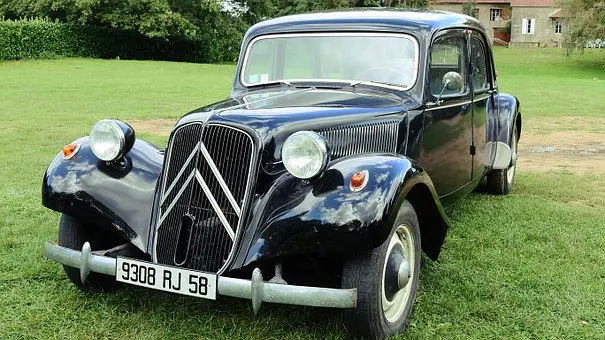 Automobile