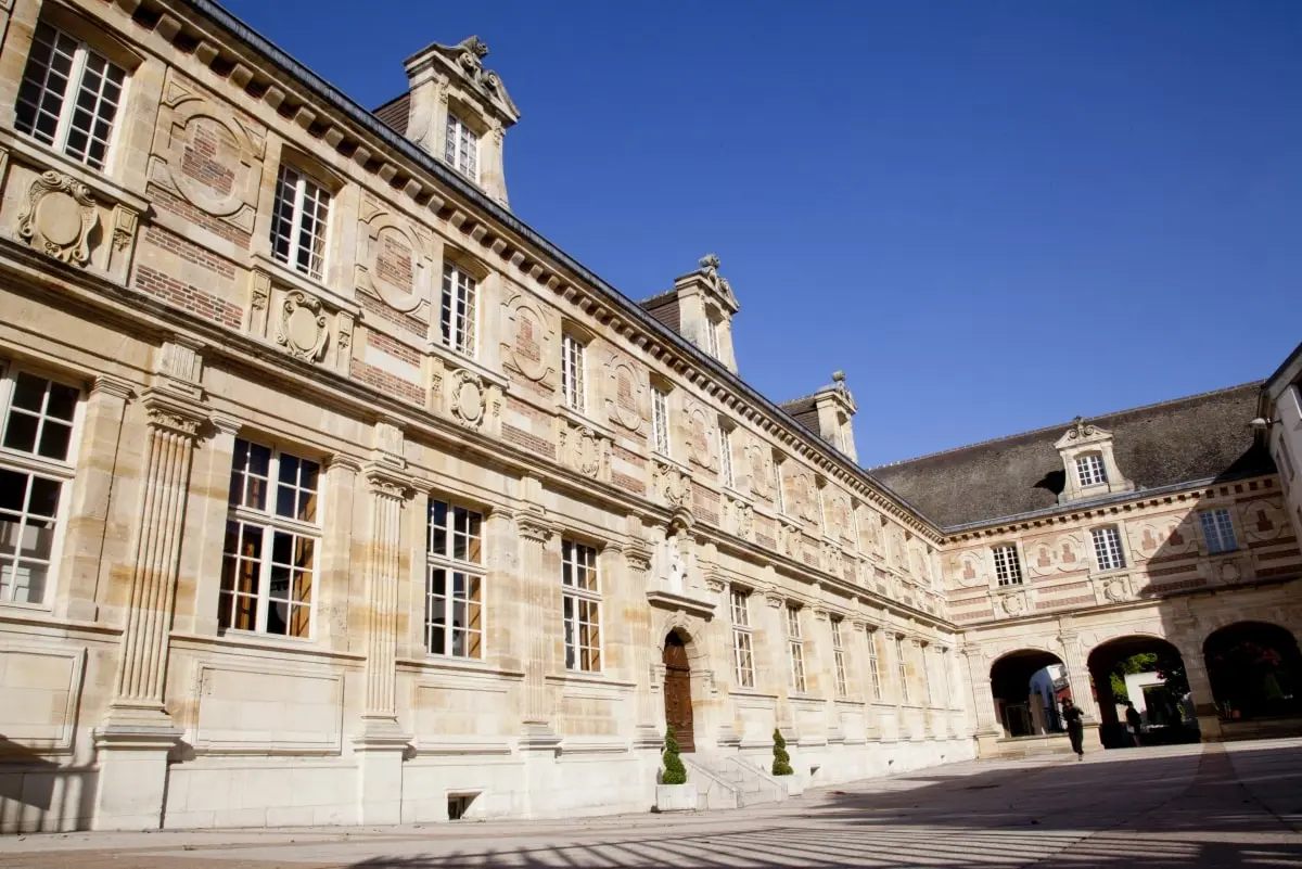 couvent-sainte-marie-chalons-en-champagne-appareillage-champenois