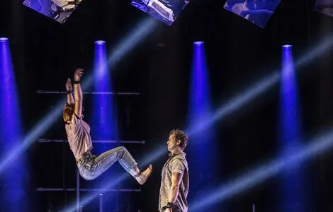 csm_Photos_Backbone_by_Festival_Cirque_Noel_-_Nikola_Milatovic__16__21cf580cf1