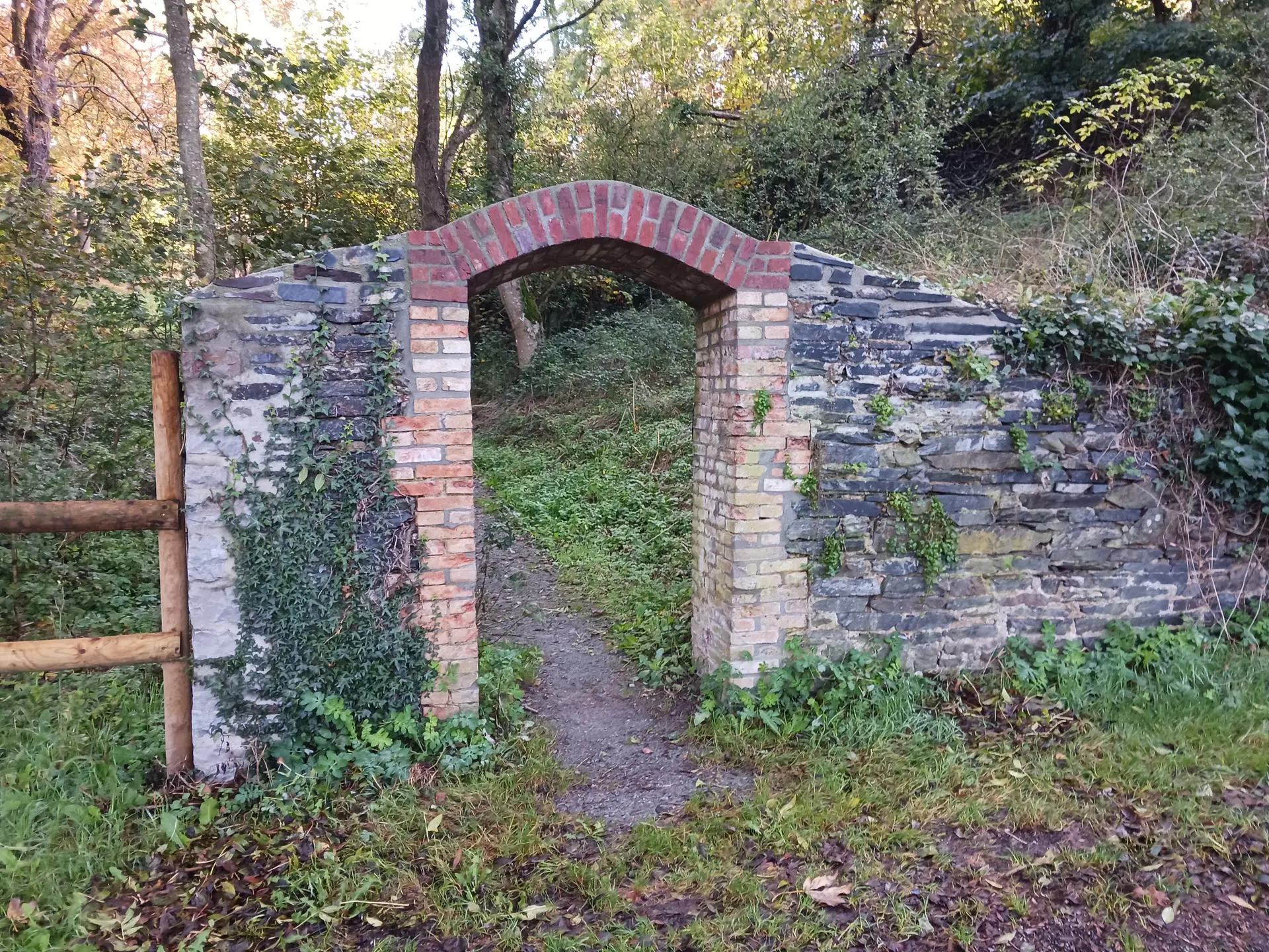 Porche - entrée du parc Beauregard