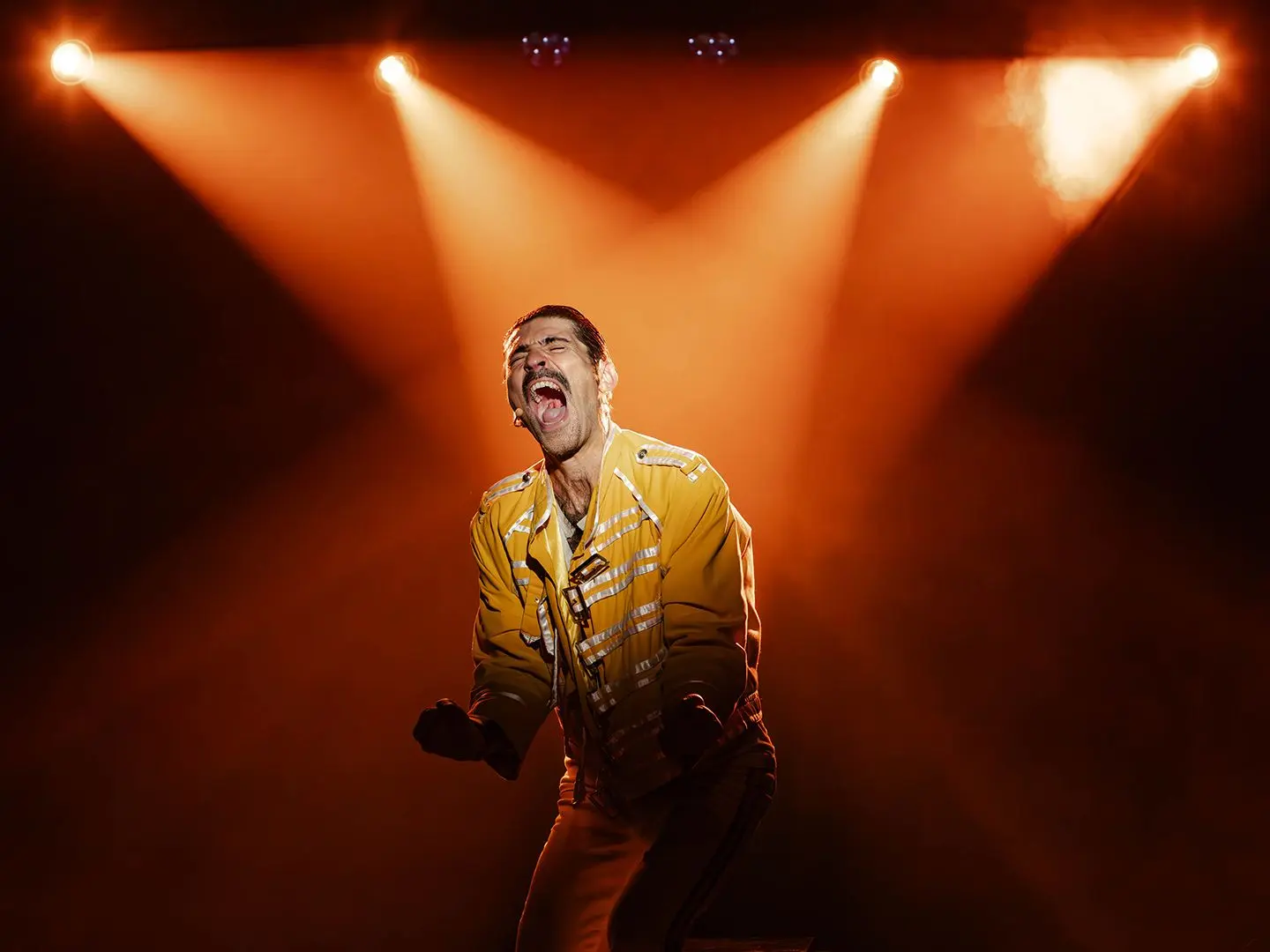 Je vis avec Freddie Mercury