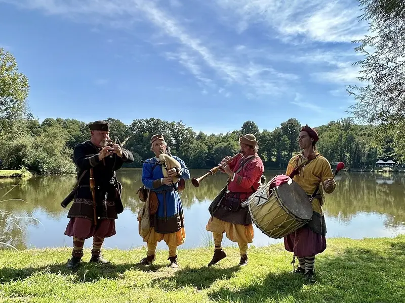 Waraok_musique_medievale_festnoz_festival_Valdeslegendes_Trehorenteuc