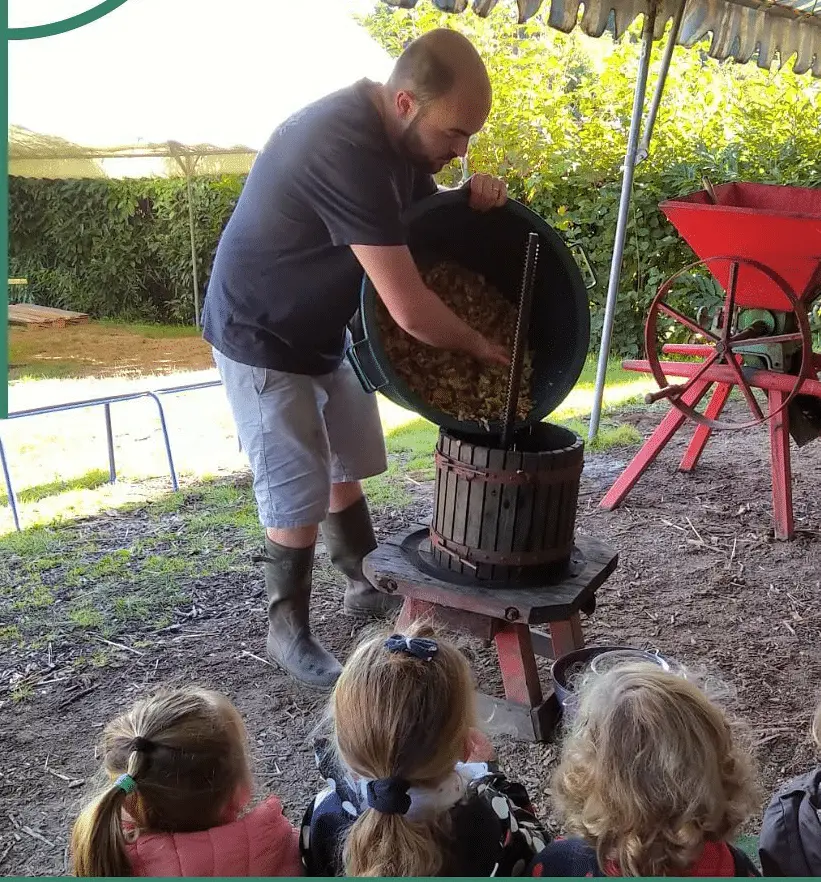Atelier famille pressage de pommes