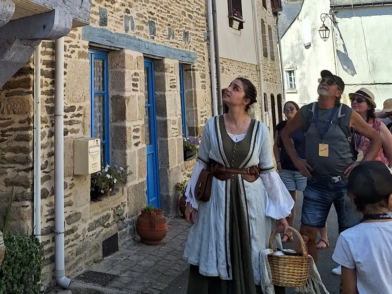 Eleanore_balade_contée_Ploermel-sur-les-pas-dragon_DestinationBrocéliande