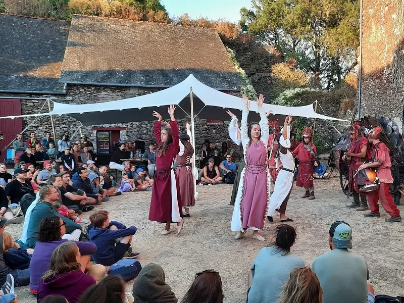 concert_danses_médiévales_de_broceliande_Centre_Arthurien_Comper_Concoret