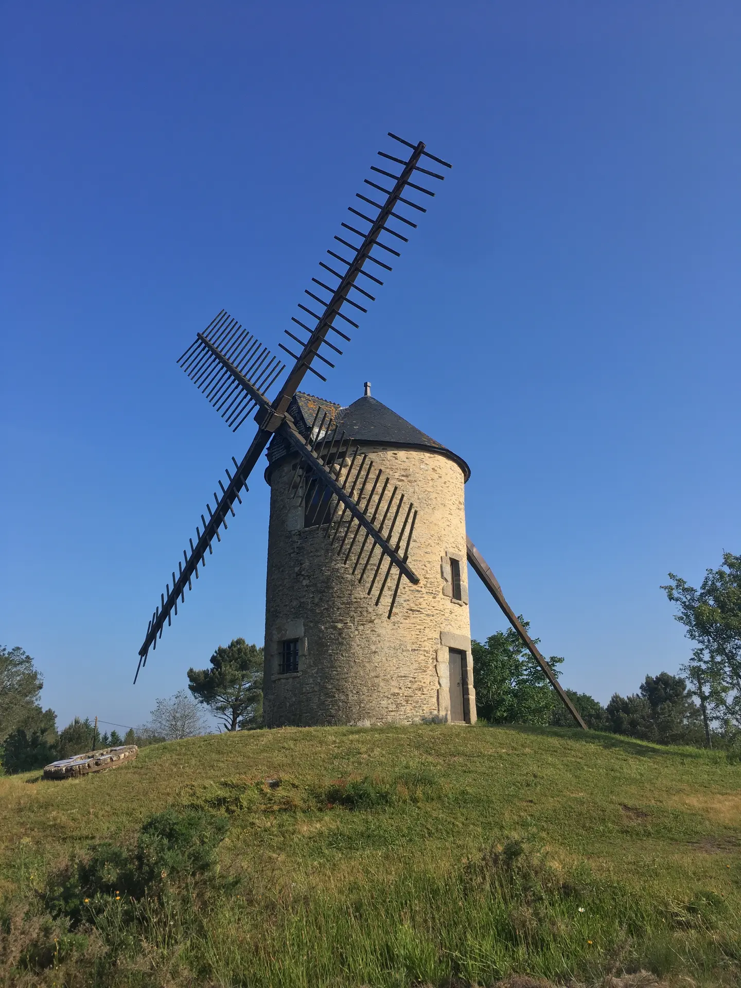 Butte des cinq moulins