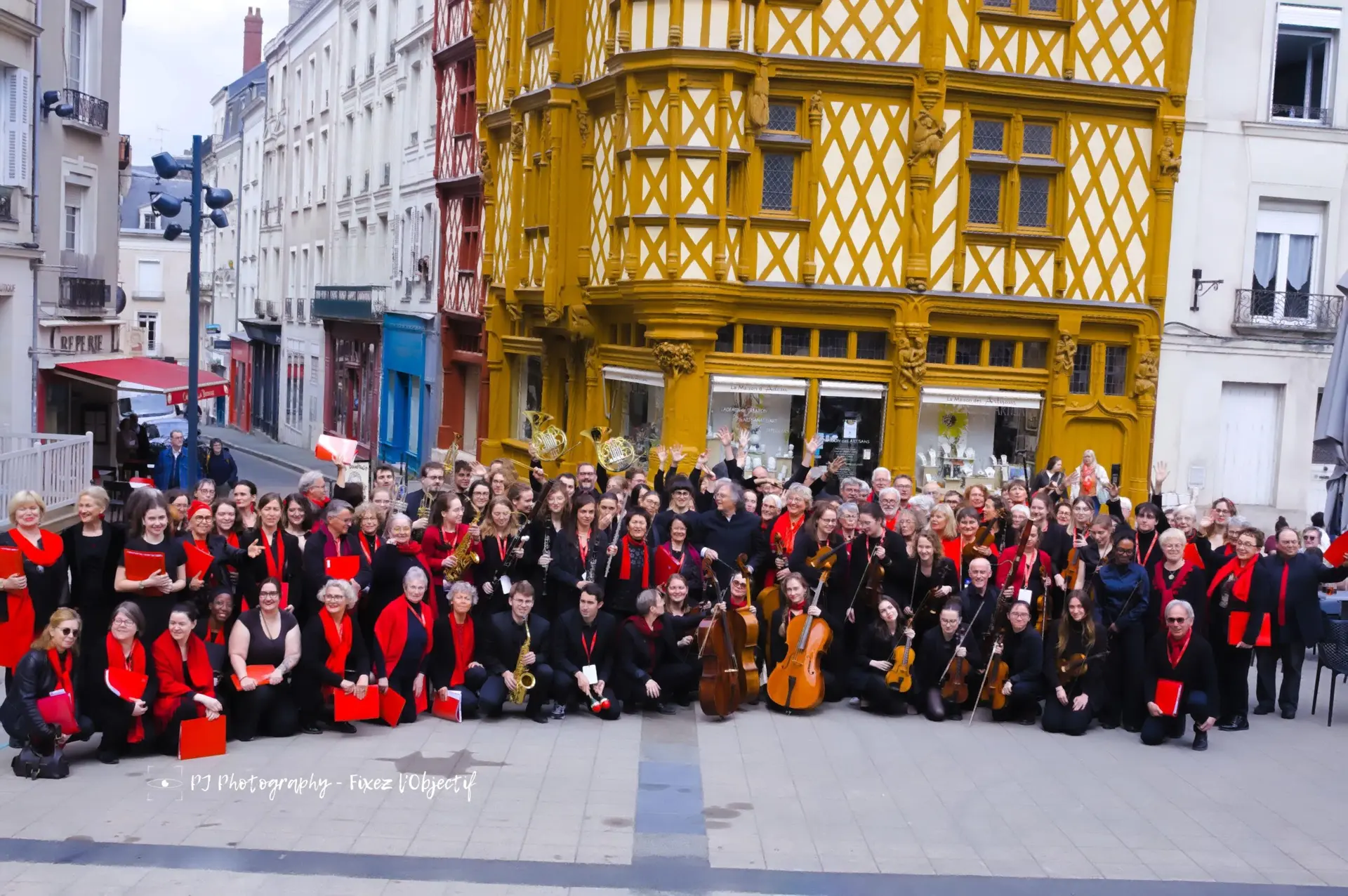 Choeur_orch_maison_Adam-min-min-scaled