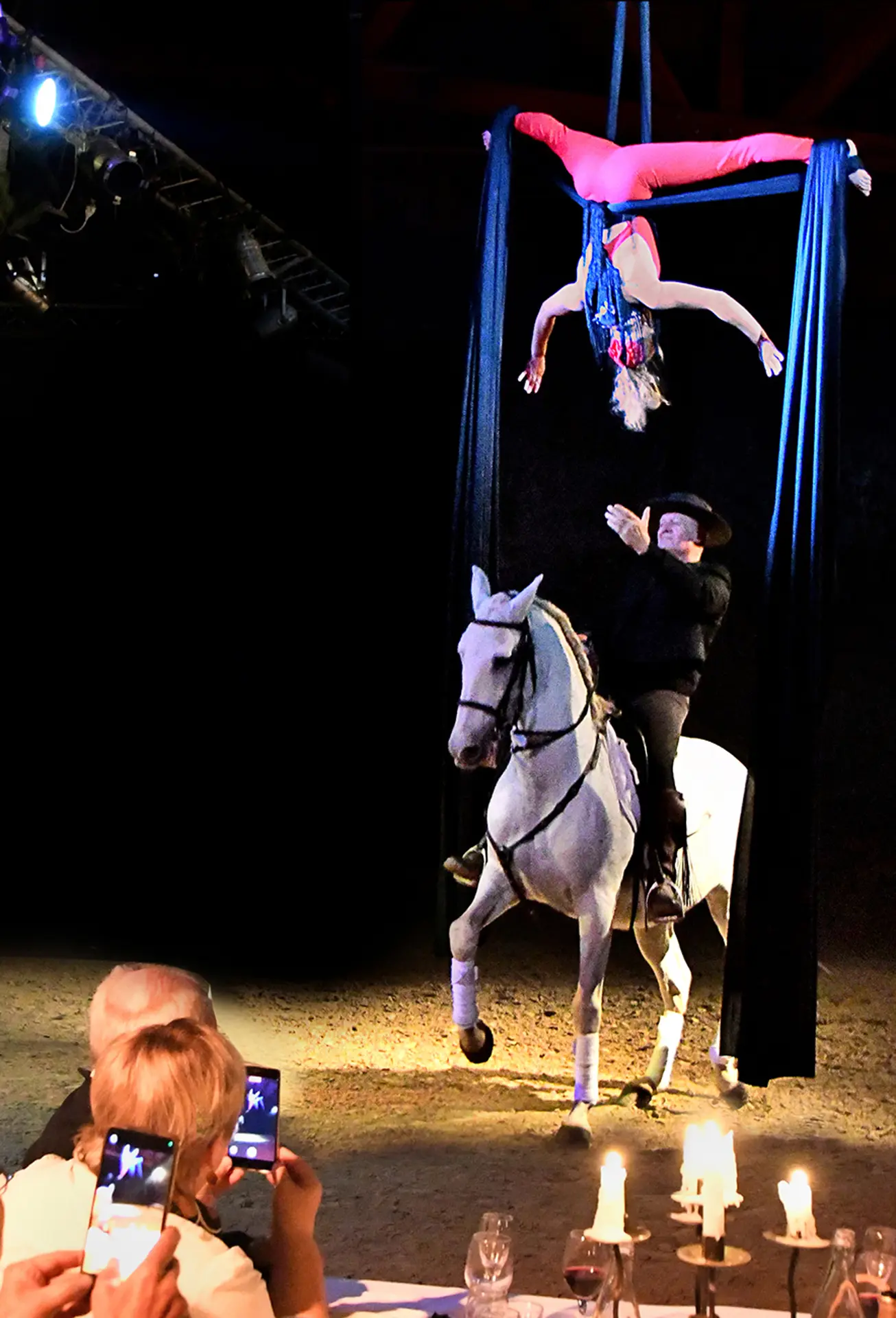 Cabaret équestre Les chevaux dansent à la bodega