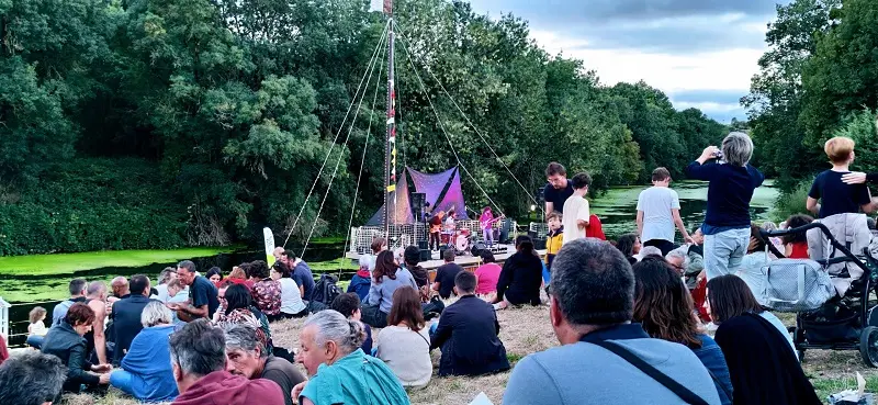 La Toue Scène