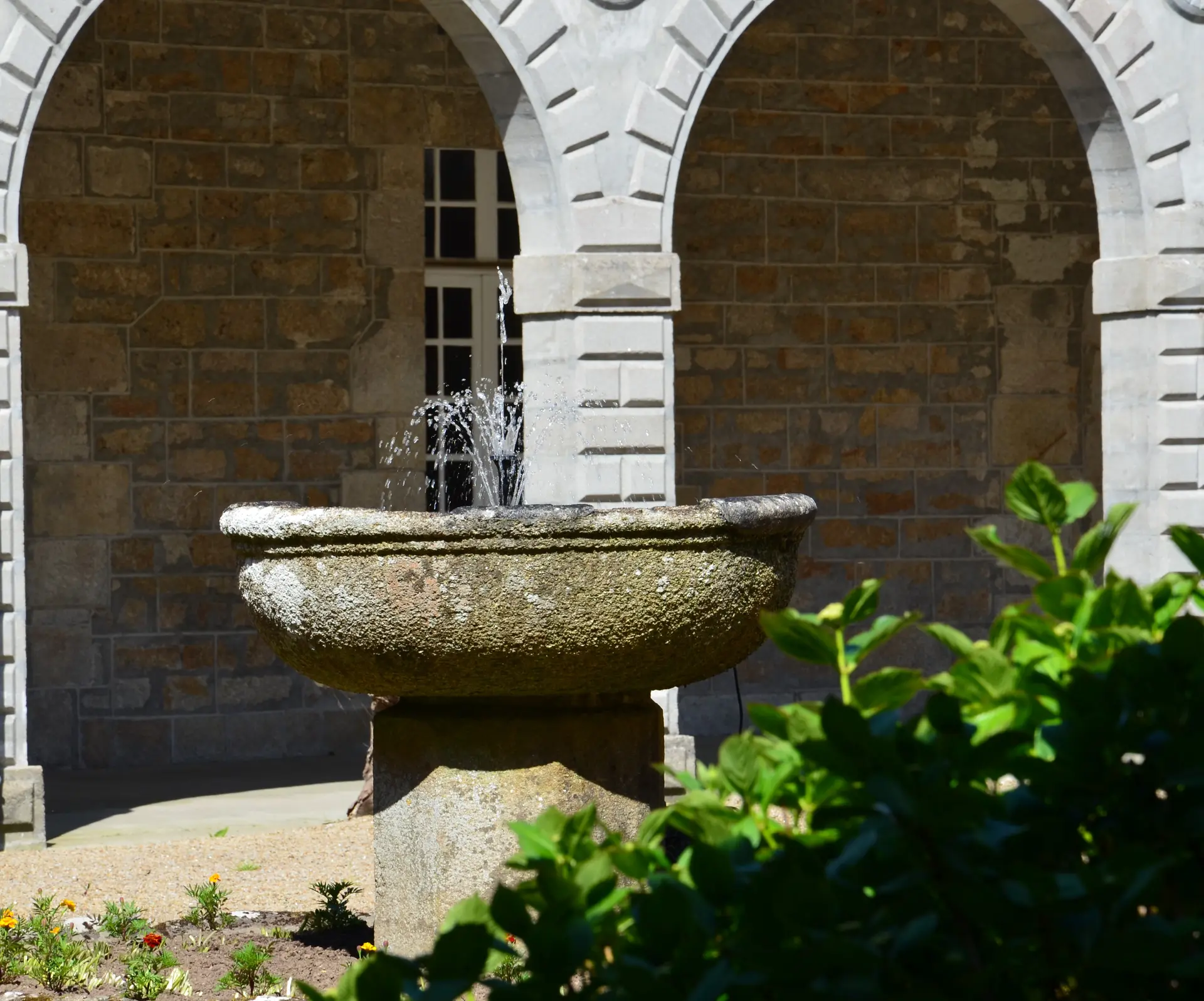cloître et extérieur salle capitulaire abbaye ND - Langonnet - ©RMCom (4)