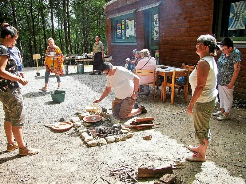 galettes-village-an-mil-elisabeth-perret-le-télégramme
